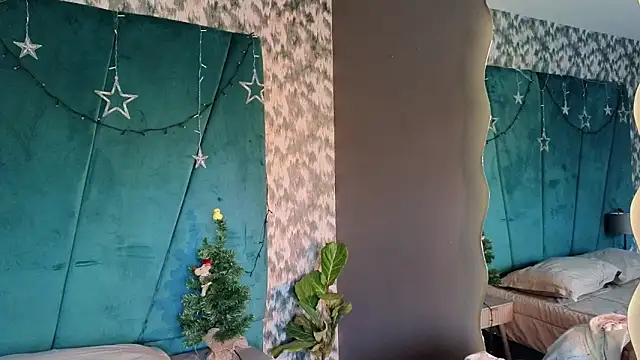 Aaron Eze online show from 5, 12, 2025