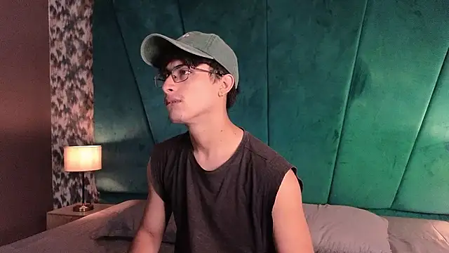 Aaron Eze online show from 5, 2, 2026