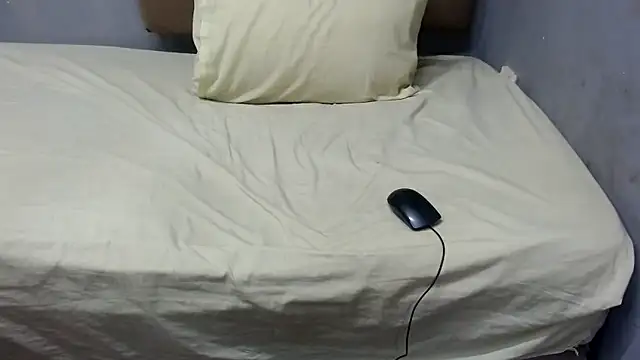 SweetDivaXX online show from 15, 11, 2025