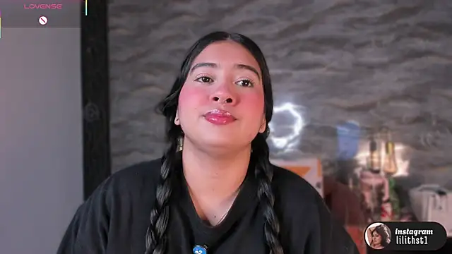 lilithst  online show from 10, 1, 2026