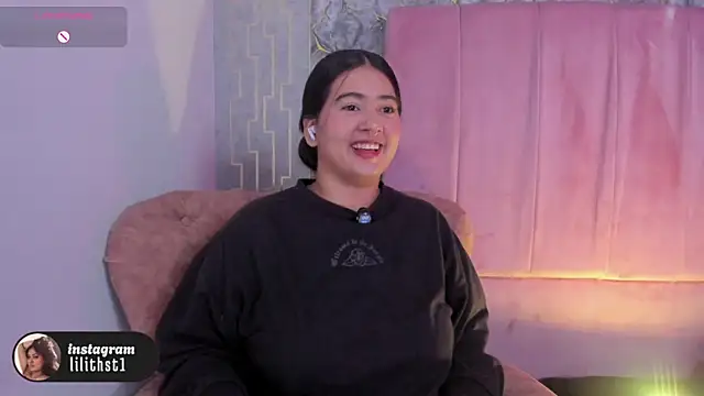Snapshot of lilithst_ chatting on 7, 6, 2026 lilithst online show from 7, 6, 2026