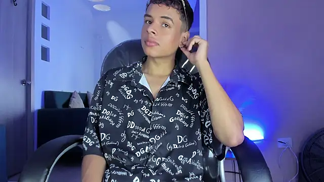 Xavier Fox    online show from 27, 2, 2026