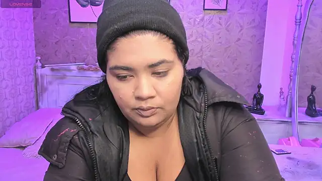 Snapshot of Sara_clk chatting on 17, 4, 2026 Sara clk online show from 17, 4, 2026