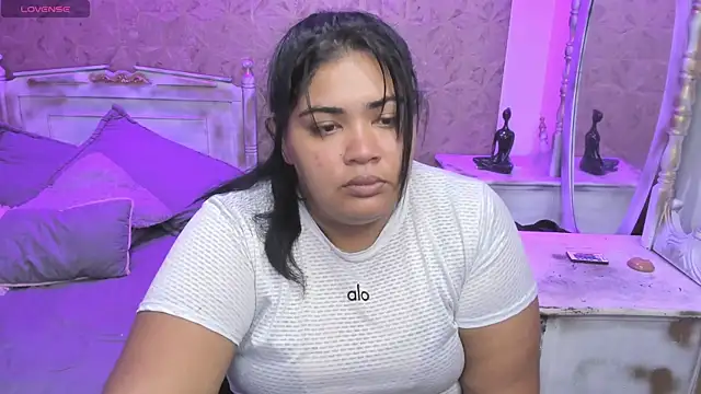Snapshot of Sara_clk chatting on 20, 4, 2026 Sara clk online show from 20, 4, 2026