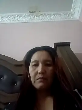 Bigtitsass81 online show from 28, 10, 2025