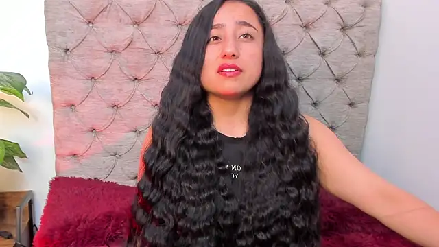 Samanta Fischer online show from 7, 11, 2025