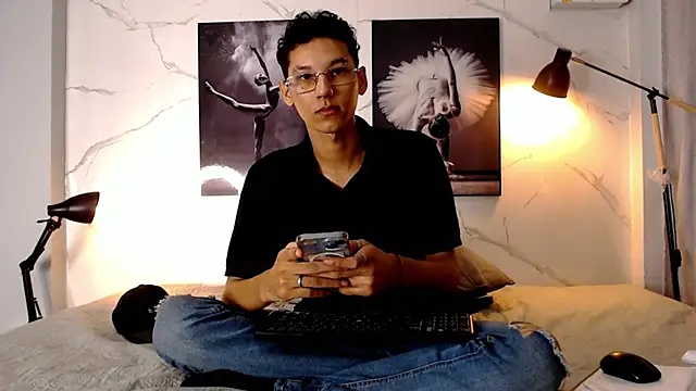 Snapshot of AQUARIUS_x chatting on 16, 10, 2025 AQUARIUS x online show from 16, 10, 2025