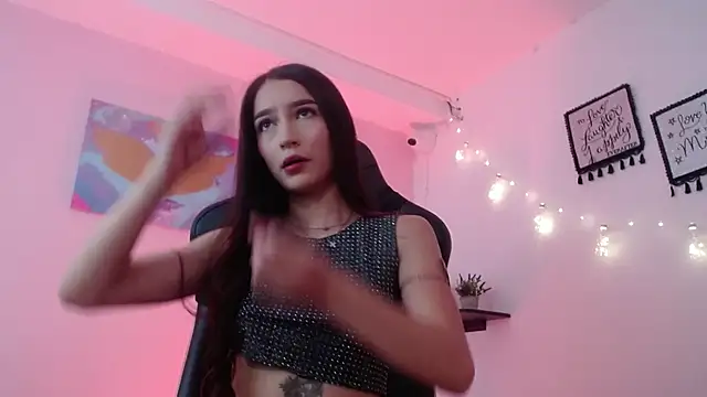 Snapshot of Shaira_OS chatting on 19, 10, 2025 Shaira OS online show from 19, 10, 2025