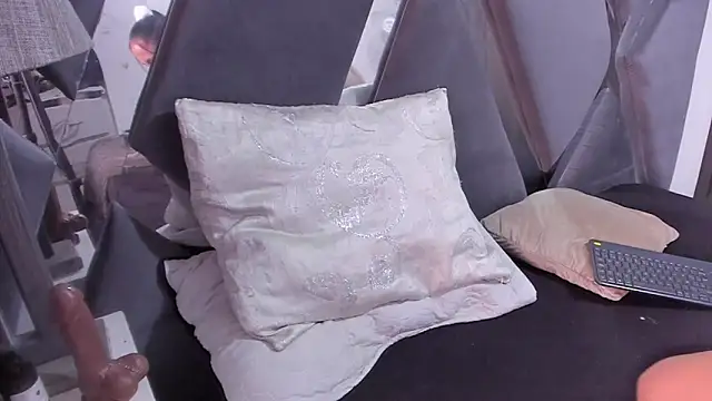 Brian Chiki  online show from 5, 12, 2025