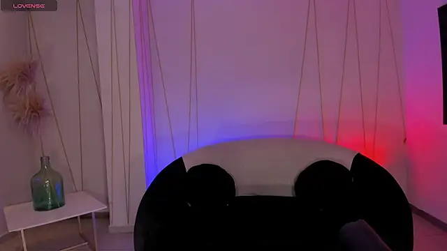 AnnieMonroe1 online show from 13, 2, 2026