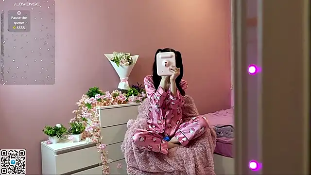 catchthiscouplle online show from 31, 10, 2025