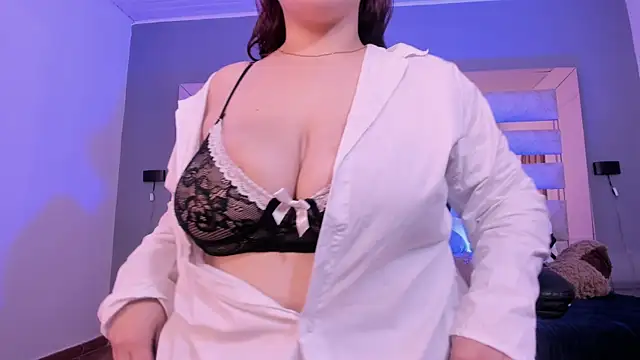 Snapshot of VictoriaCortezz chatting on 18, 10, 2025 VictoriaCortezz online show from 18, 10, 2025