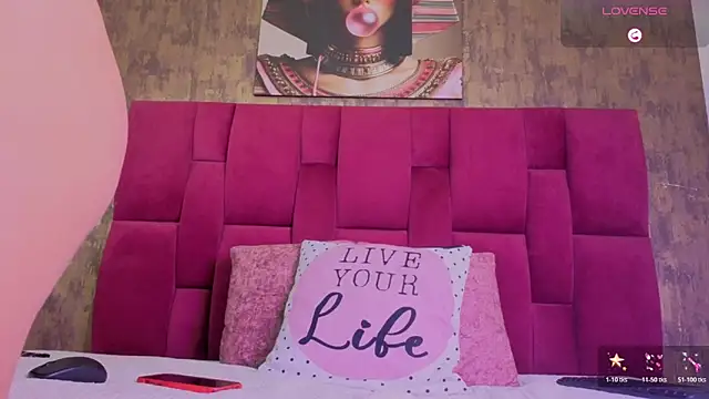 Snapshot of camila__bouzas chatting on 27, 2, 2026 camila bouzas online show from 27, 2, 2026