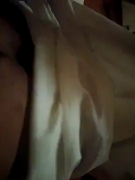 Snapshot of bullamon6549 chatting on 28, 10, 2025 bullamon6549 online show from 28, 10, 2025