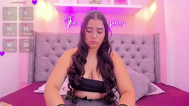 Snapshot of Sophiia_77 chatting on 15, 11, 2025 Sophiia 77 online show from 15, 11, 2025