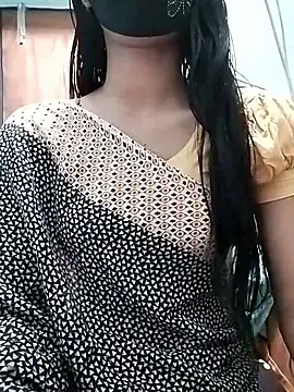 Snapshot of Ratri-Biswas chatting on 3, 5, 2026 Ratri-Biswas online show from 3, 5, 2026