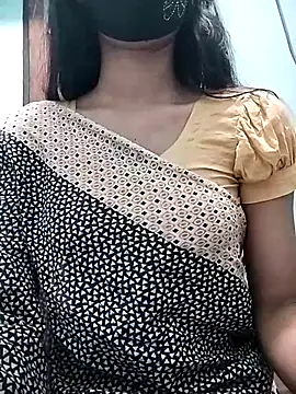 Snapshot of Ratri-Biswas chatting on 10, 5, 2026 Ratri-Biswas online show from 10, 5, 2026