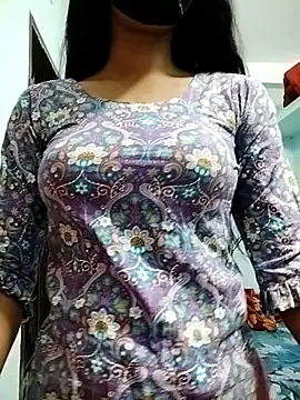 Snapshot of Ratri-Biswas chatting on 24, 6, 2026 Ratri-Biswas online show from 24, 6, 2026
