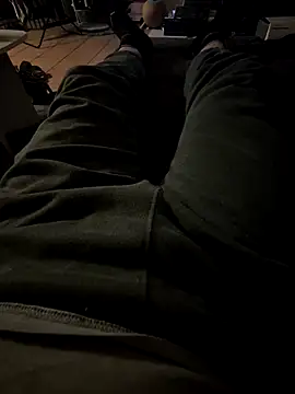 Snapshot of michindm chatting on 1, 11, 2025 michindm online show from 1, 11, 2025