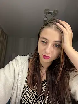 ScarletVelur online show from 28, 11, 2025