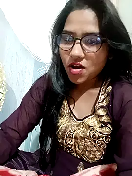 Vanshika1432 online show from 10, 11, 2025