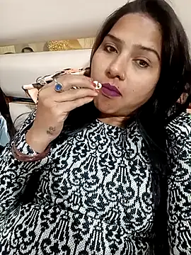 Vanshika1432 online show from 17, 11, 2025