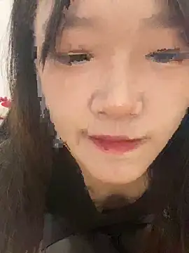 Snapshot of RanRan68 chatting on 17, 12, 2025 RanRan68 online show from 17, 12, 2025