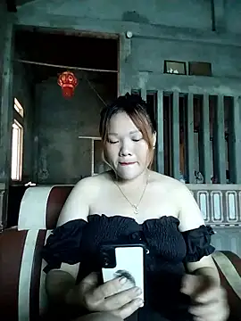 Snapshot of mai-cute chatting on 18, 10, 2025 mai-cute online show from 18, 10, 2025