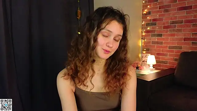 Snapshot of FoxFever chatting on 16, 2, 2026 FoxFever online show from 16, 2, 2026