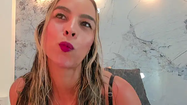 Snapshot of Karina_chastillo chatting on 22, 4, 2026 Karina chastillo online show from 22, 4, 2026