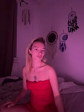 Snapshot of versediamond chatting on 17, 10, 2025 versediamond online show from 17, 10, 2025