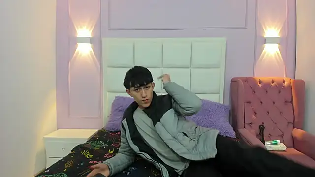 hoot booys  online show from 17, 12, 2025