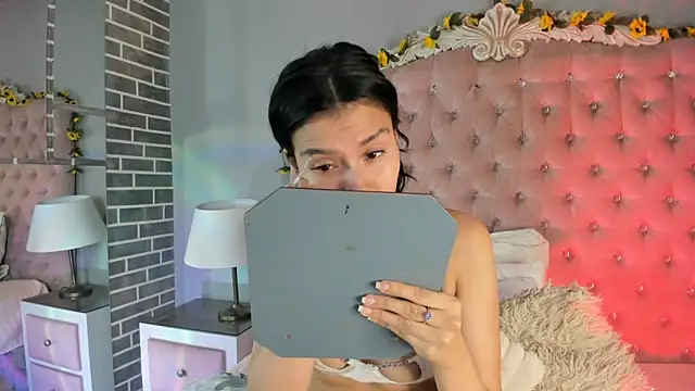 TanyaBello online show from 18, 4, 2026