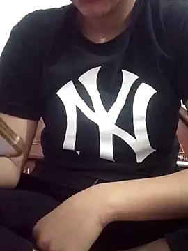 anaya00 online show from 4, 11, 2025