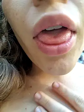 bambiluly online show from 9, 11, 2025