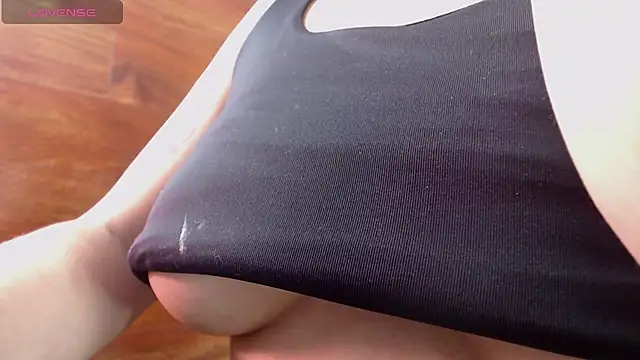 petite coral online show from 14, 3, 2026