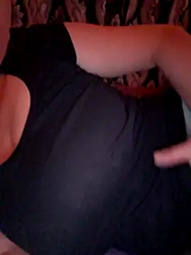 Snapshot of Ariana381 chatting on 6, 11, 2025 Ariana381 online show from 6, 11, 2025