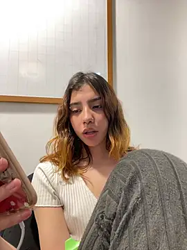 Snapshot of MiaaCute- chatting on 28, 7, 2026 MiaaCute- online show from 28, 7, 2026
