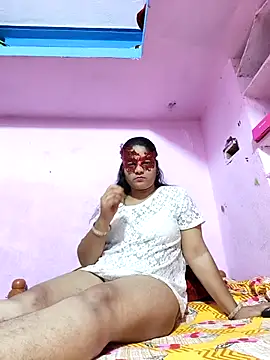 Snapshot of SAIRA-hot chatting on 3, 11, 2025 SAIRA-hot online show from 3, 11, 2025