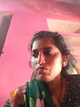 Snapshot of Pooja_shre chatting on 2, 5, 2026 Pooja shre online show from 2, 5, 2026