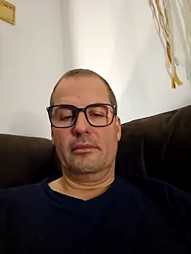 Snapshot of GermanMadMatt chatting on 17, 10, 2025 GermanMadMatt online show from 17, 10, 2025