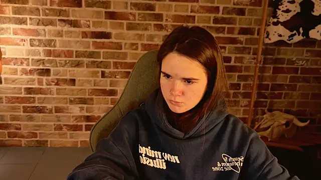 May Bloom online show from 21, 11, 2025