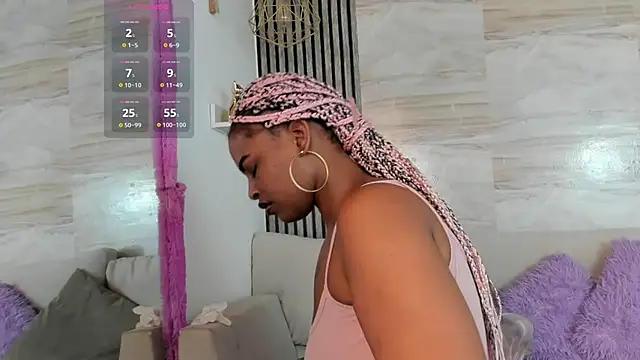 Snapshot of gigi_mane chatting on 8, 11, 2025 gigi mane online show from 8, 11, 2025