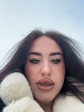 KiraSunshine online show from 17, 12, 2025