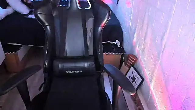 MartesBratty online show from 28, 4, 2026