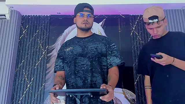 handsome boys22 online show from 17, 11, 2025