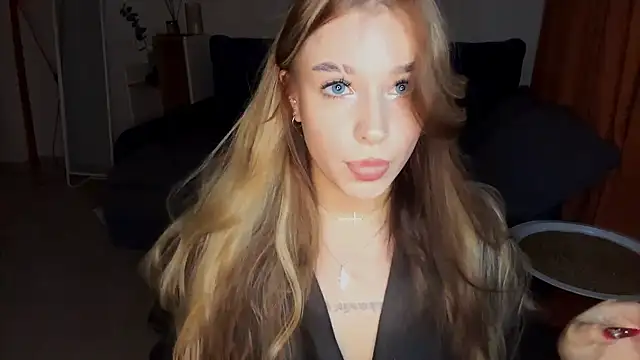 Snapshot of Babymoney_2007 chatting on 22, 10, 2025 Babymoney 2007 online show from 22, 10, 2025