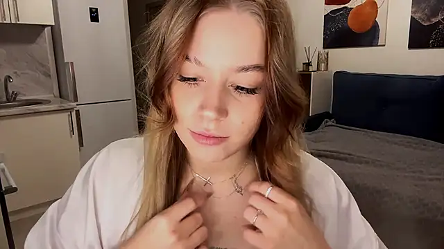 Snapshot of Babymoney_2007 chatting on 2, 11, 2025 Babymoney 2007 online show from 2, 11, 2025