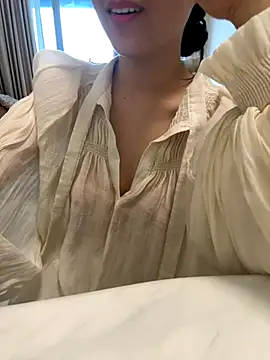 Minhee22 online show from 9, 11, 2025