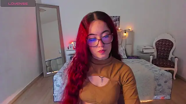 Amaraa couper1 online show from 15, 11, 2025